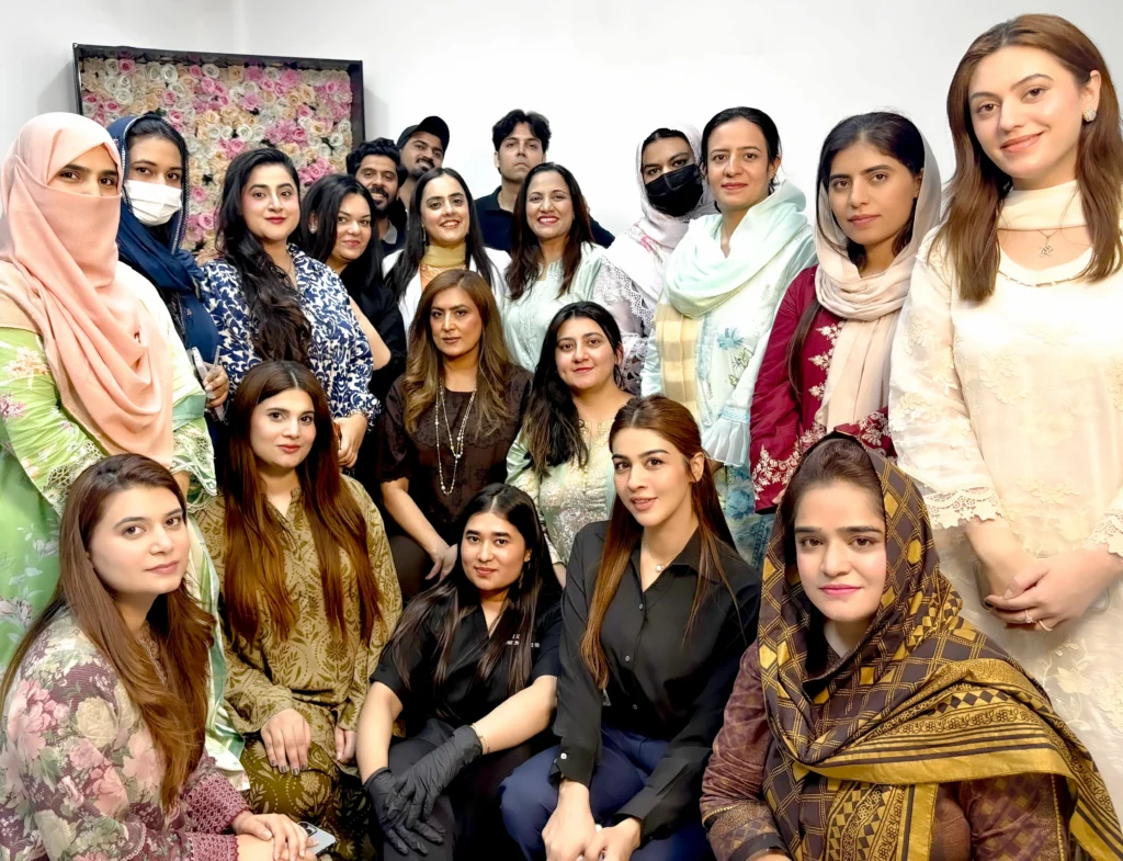 Live model aesthetic training session in Lahore